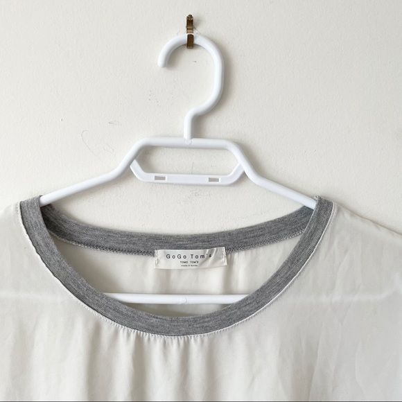 🤍Two Toned Blouse - Picture 2 of 7